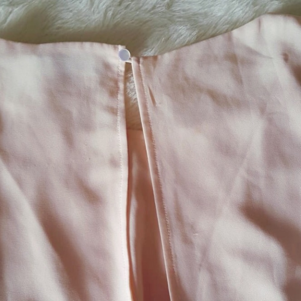 Pretty backless crop - Picture 4 of 5